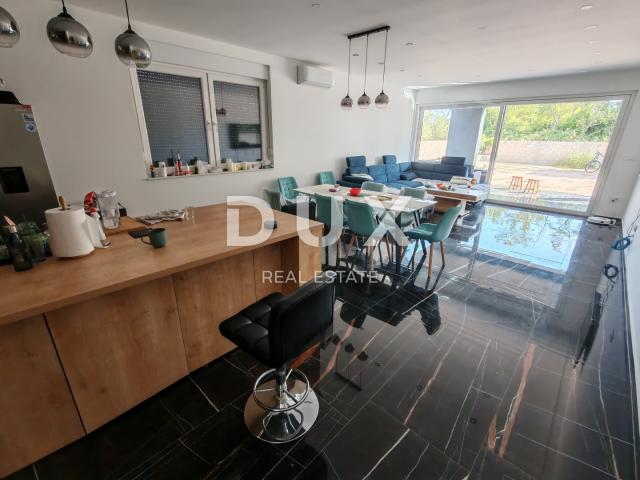 ZADAR, ZUKVE - Spacious semi-detached house with pool! New construction! B