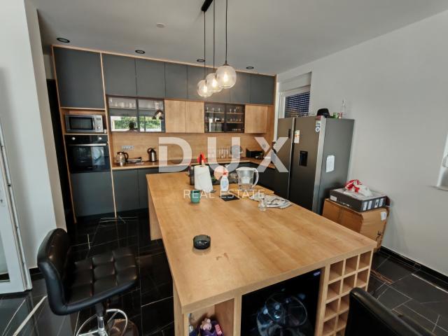 ZADAR, ZUKVE - Spacious semi-detached house with pool! New construction! B