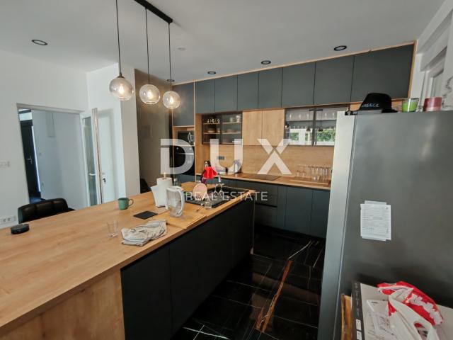 ZADAR, ZUKVE - Spacious semi-detached house with pool! New construction! B