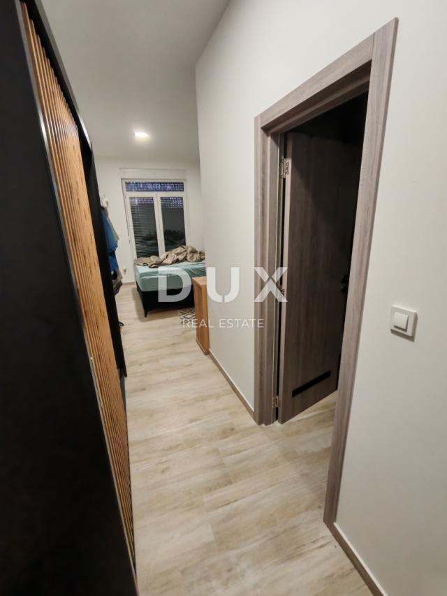 ZADAR, ZUKVE - Spacious semi-detached house with pool! New construction! B