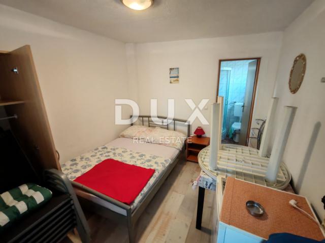 ZADAR, VIR - Kuća s čak 5 apartmana! 3 minute hoda udaljena od dviju plaža!