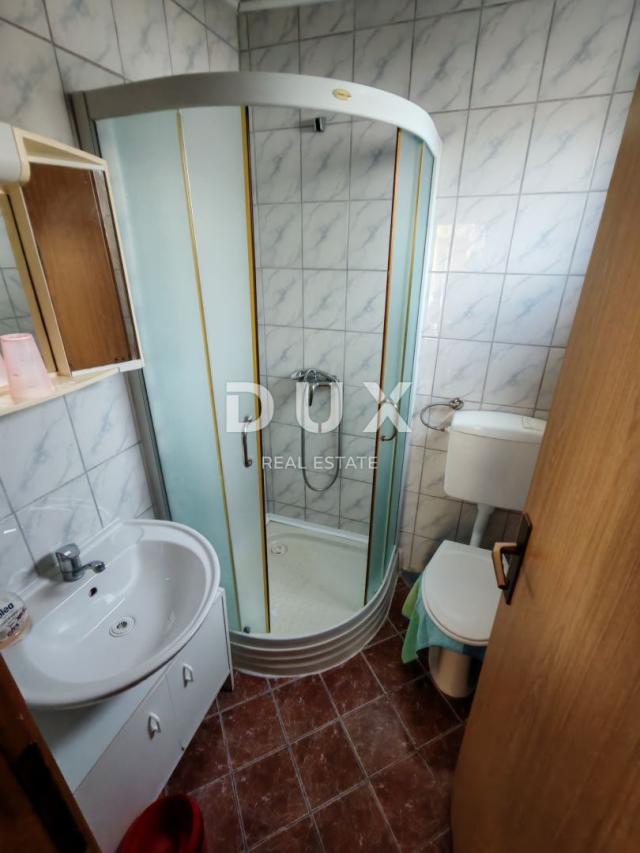 ZADAR, VIR - Kuća s čak 5 apartmana! 3 minute hoda udaljena od dviju plaža!