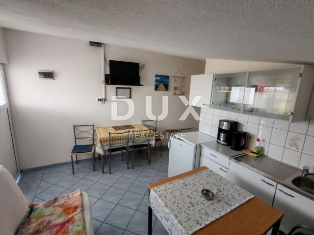 ZADAR, VIR - Kuća s čak 5 apartmana! 3 minute hoda udaljena od dviju plaža!