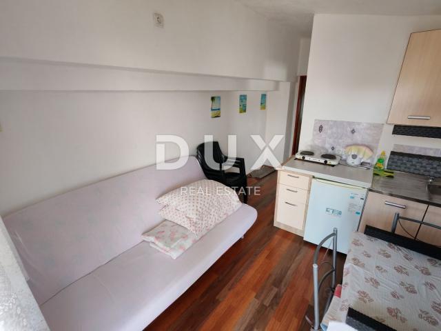 ZADAR, VIR - Kuća s čak 5 apartmana! 3 minute hoda udaljena od dviju plaža!