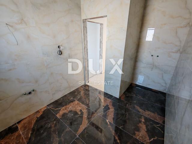 ZADAR, VRSI - Vrhunska vila s bazenom! Garaža, 4 spavaće sobe, 4 kupaonice. . . ! A
