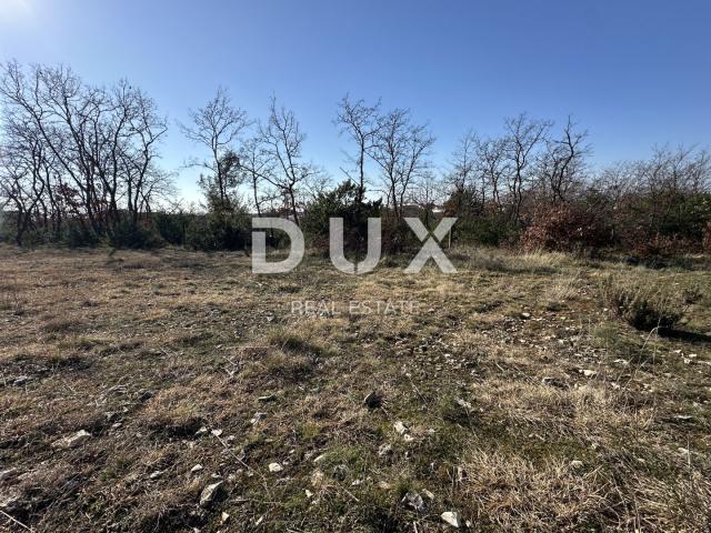 ZADAR, MURVICA - Građevinsko zemljište 650m² - Pravilan oblik - Pristupni put