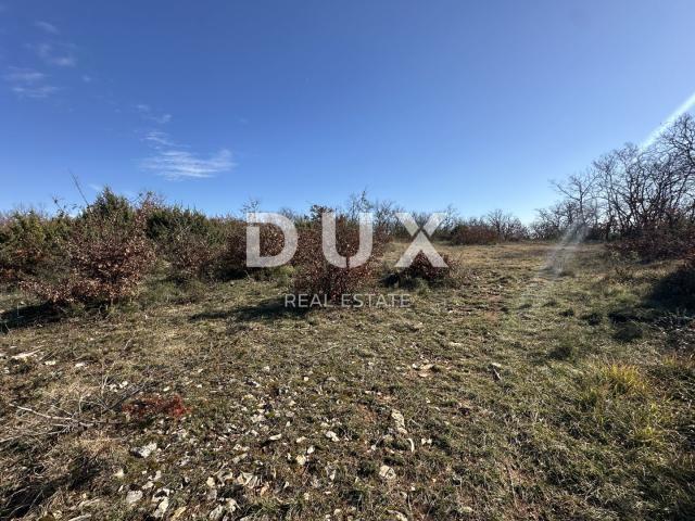 ZADAR, MURVICA - Građevinsko zemljište 650m² - Pravilan oblik - Pristupni put