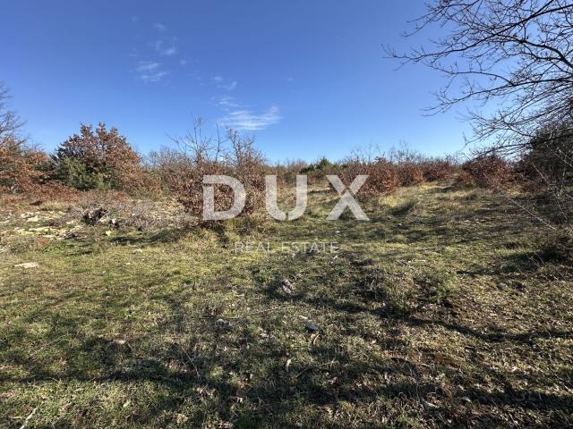 ZADAR, MURVICA - Građevinsko zemljište 650m² - Pravilan oblik - Pristupni put