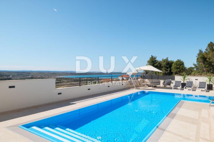 ZADAR, LJUBAČ - Luksuzna travertino vila s prekrasnim pogledom na more u mirnom prirodnom okruženju!