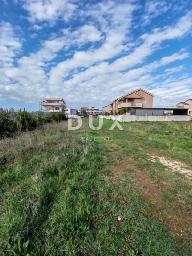 ZADAR, ZATON - Building plot 70 meters from the beach with a conceptual design of a building with 9 