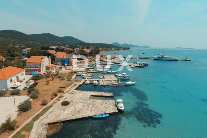OTOK IST - Građevinsko zemljište s privatnim putem do plaže! Mir, tišina, priroda. . . !