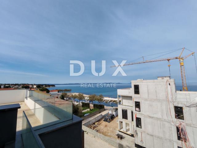 ZADAR, ZATON - Luksuzni penthouse s grijanim bazenom, prekrasnim pogledom na more, 30 metara od plaž