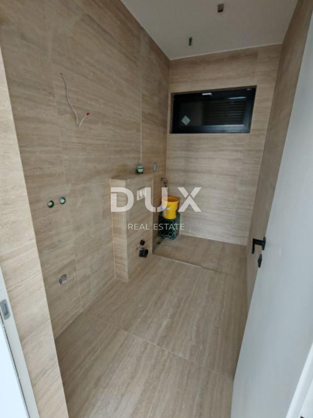 ZADAR, ZATON - Luksuzni penthouse s grijanim bazenom, prekrasnim pogledom na more, 30 metara od plaž