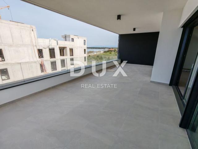 ZADAR, ZATON - Luksuzni penthouse s grijanim bazenom, prekrasnim pogledom na more, 30 metara od plaž