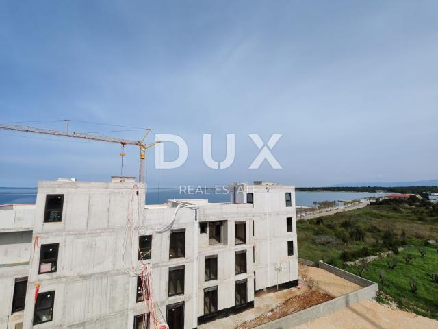 ZADAR, ZATON - Luksuzni penthouse s grijanim bazenom, prekrasnim pogledom na more, 30 metara od plaž