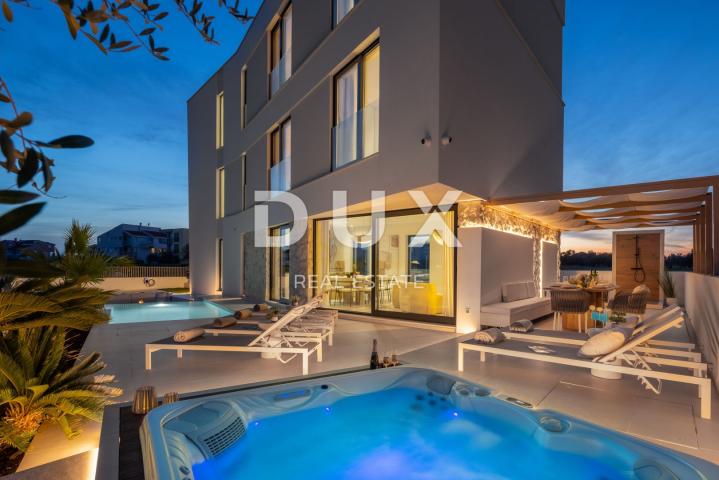 ZADAR, SUKOŠAN - Luksuzna vila prvi red do mora! B