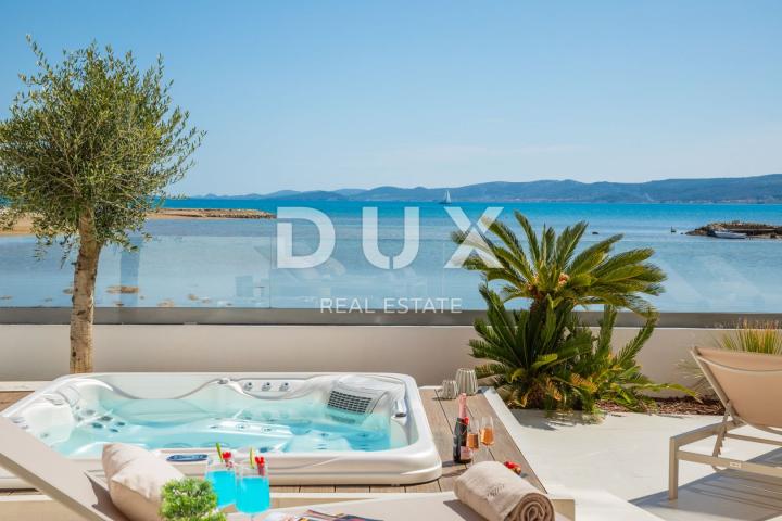 ZADAR, SUKOŠAN - Luksuzna vila prvi red do mora! B