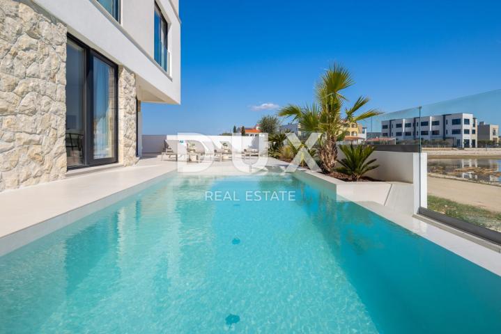 ZADAR, SUKOŠAN - Luksuzna vila prvi red do mora! B