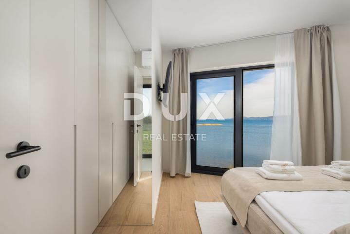 ZADAR, SUKOŠAN - Luksuzna vila prvi red do mora! B