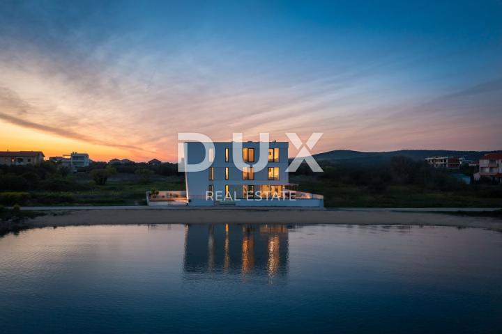 ZADAR, SUKOŠAN - Luksuzna vila prvi red do mora! B