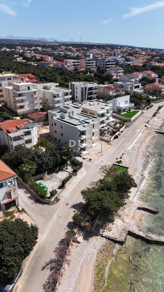 PAG, MANDRE - fantastična novogradnja prvi red do mora, idealan tlocrt, pogled na more