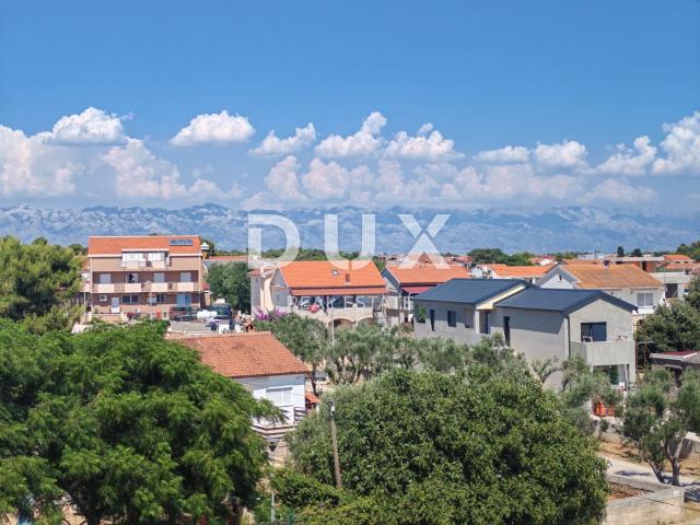 ZADAR, VIR – Komfortables Penthouse mit Meerblick, 180 Meter vom Strand Jadro entfernt!