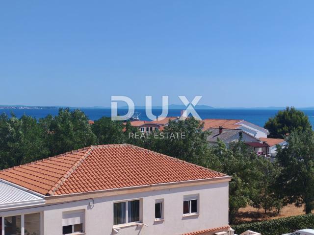 ZADAR, VIR – Komfortables Penthouse mit Meerblick, 180 Meter vom Strand Jadro entfernt!