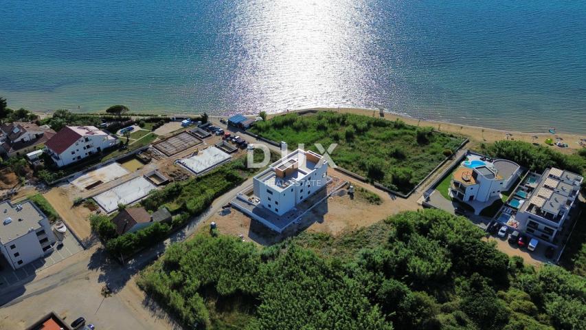 ZADAR, PRIVLAKA - New building 50 meters from the sandy beach with sea view! S4