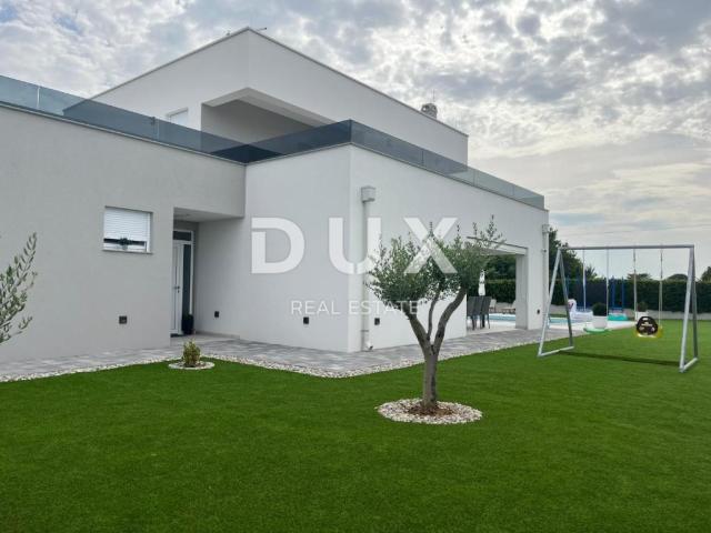 ZADAR, VRSI - Kompletno namještena vila s bazenom i garažom!