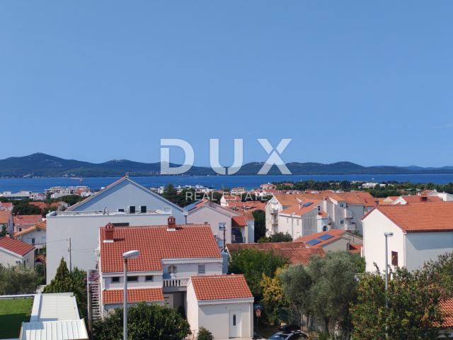 ZADAR, BORIK - Kompletno namješten dvoetažni stan s prekrasnim pogledom na more!