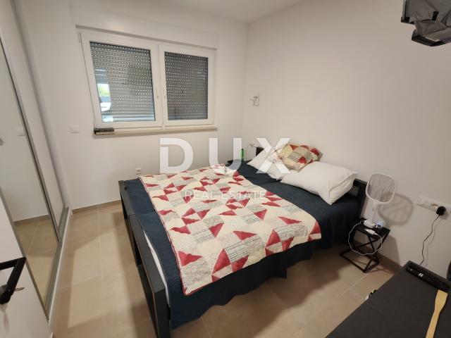 ZADAR, NIN - Moderna dvojna kuća! Bazen, podno grijanje, dizalica topline, pogled na more. . . 