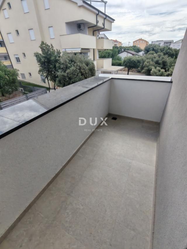 PAG, MANDRE - Moderna novogradnja 80 metara od plaže! S8
