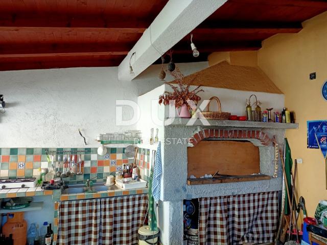 PAKOŠTANE - Prostrana katnica s tri apartmana