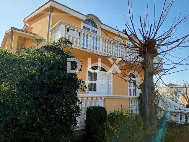 PAKOŠTANE - Prostrana katnica s tri apartmana
