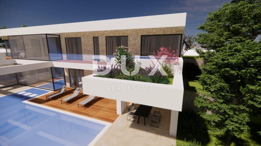 ZADAR, MASLENICA - Građevinsko zemljište s idejnim projektom!