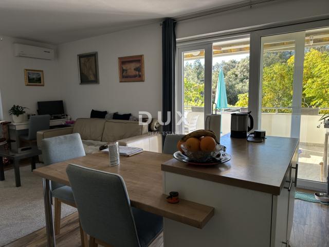 ZADAR, DIKLO – Atraktivan apartman s vrtom i pogledom na more!