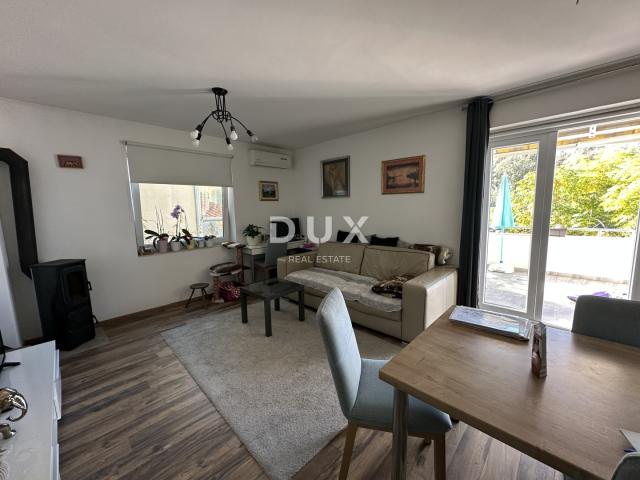 ZADAR, DIKLO – Atraktivan apartman s vrtom i pogledom na more!
