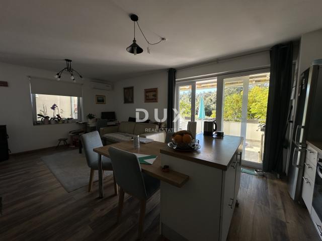 ZADAR, DIKLO – Atraktivan apartman s vrtom i pogledom na more!