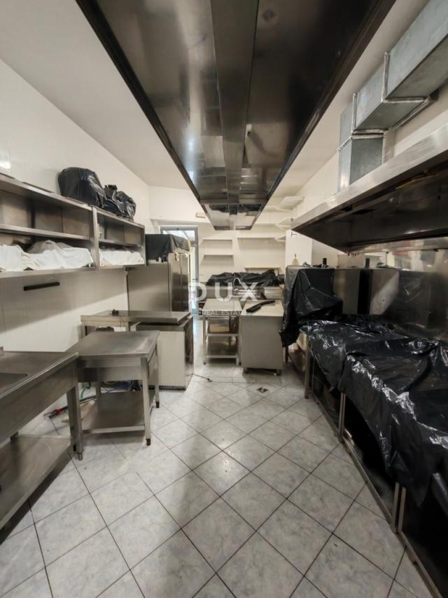ZADAR, ZATON - Well-known, established restaurant in a busy location with a huge parking lot!