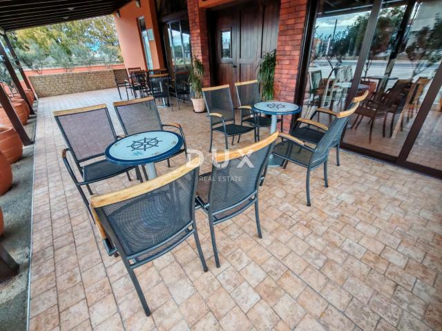 ZADAR, ZATON - Well-known, established restaurant in a busy location with a huge parking lot!
