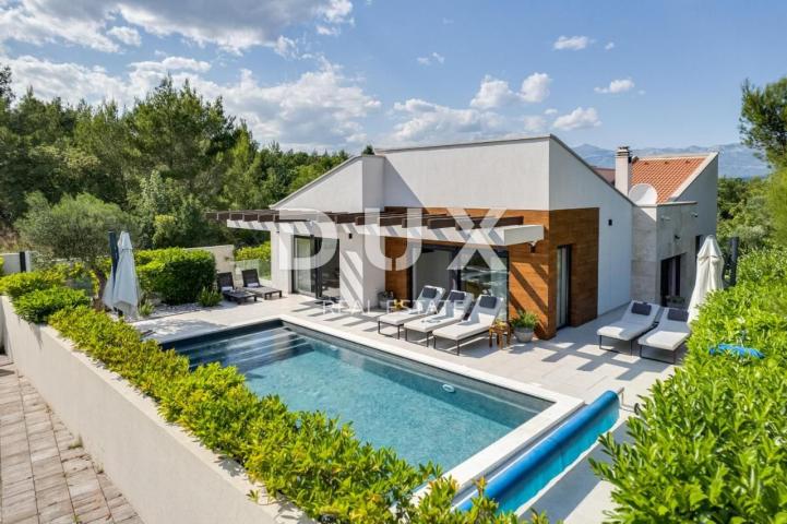 ZADAR, PRIDRAGA - Luksuzna vila s bazenom u blizini mora