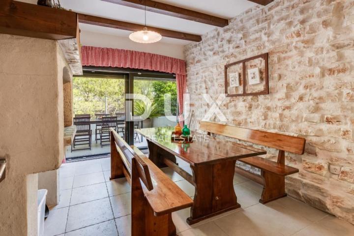 ZADAR, PRIDRAGA - Luksuzna vila s bazenom u blizini mora