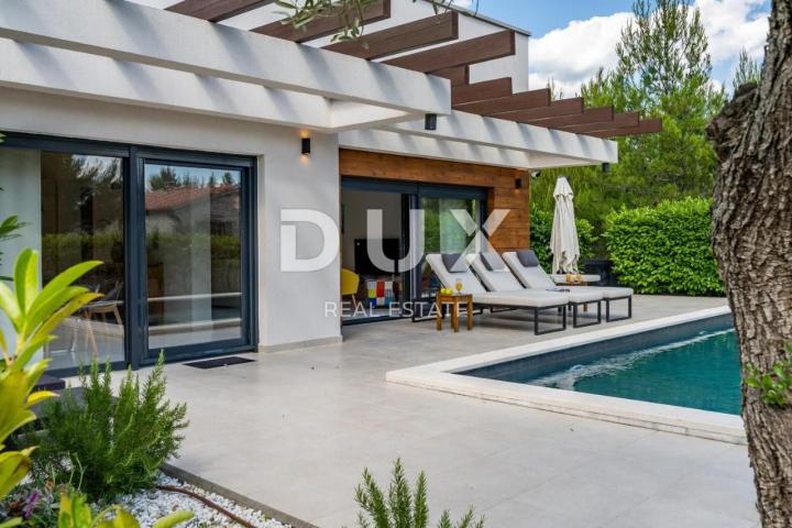 ZADAR, PRIDRAGA - Luksuzna vila s bazenom u blizini mora