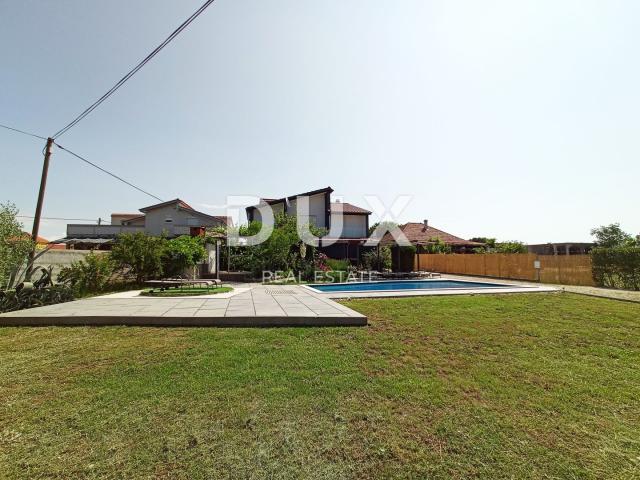 ZADAR, DEBELJAK - Prekrasna vila s bazenom 