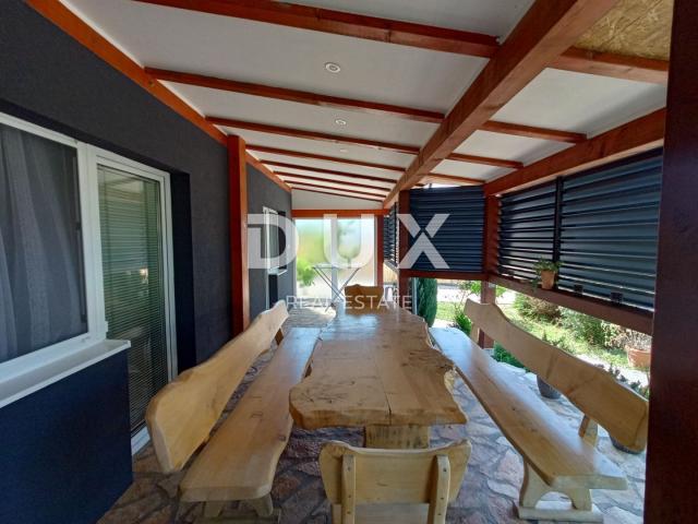 ZADAR, DEBELJAK - Prekrasna vila s bazenom 