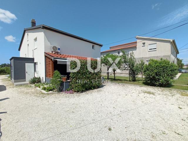 ZADAR, DEBELJAK - Prekrasna vila s bazenom 