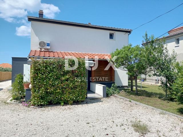 ZADAR, DEBELJAK - Prekrasna vila s bazenom 
