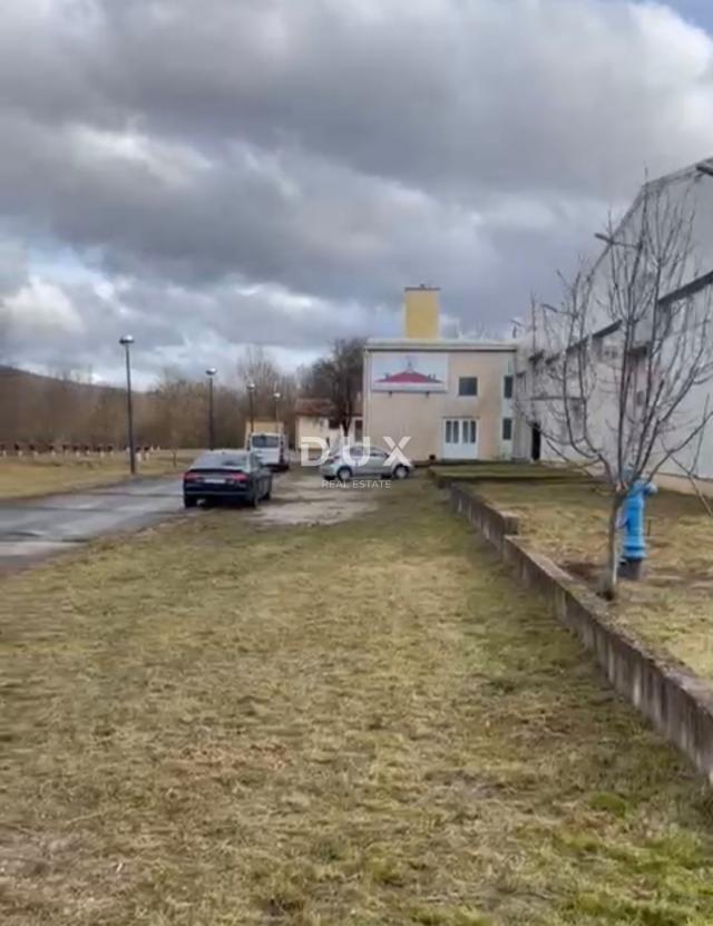 UDBINA - Investicijska prilika – Industrijska hala 3.524 m² na zemljištu 18.374 m² s energetskom inf