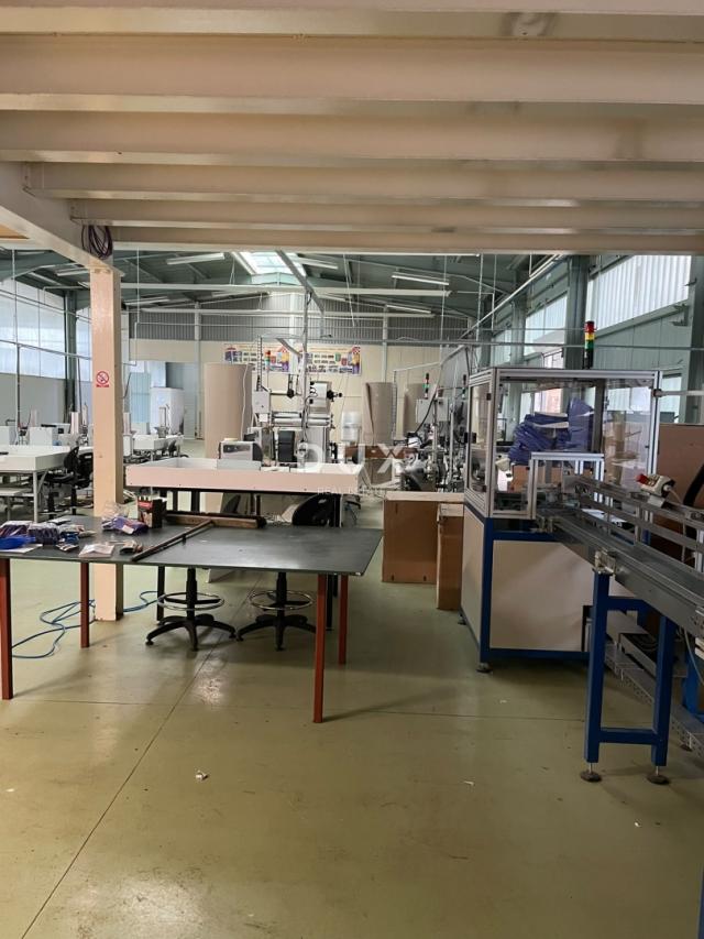 UDBINA - Investicijska prilika – Industrijska hala 3.524 m² na zemljištu 18.374 m² s energetskom inf