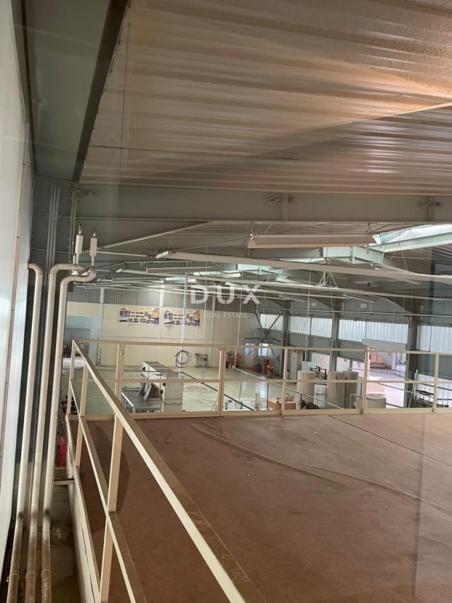 UDBINA - Investicijska prilika – Industrijska hala 3.524 m² na zemljištu 18.374 m² s energetskom inf